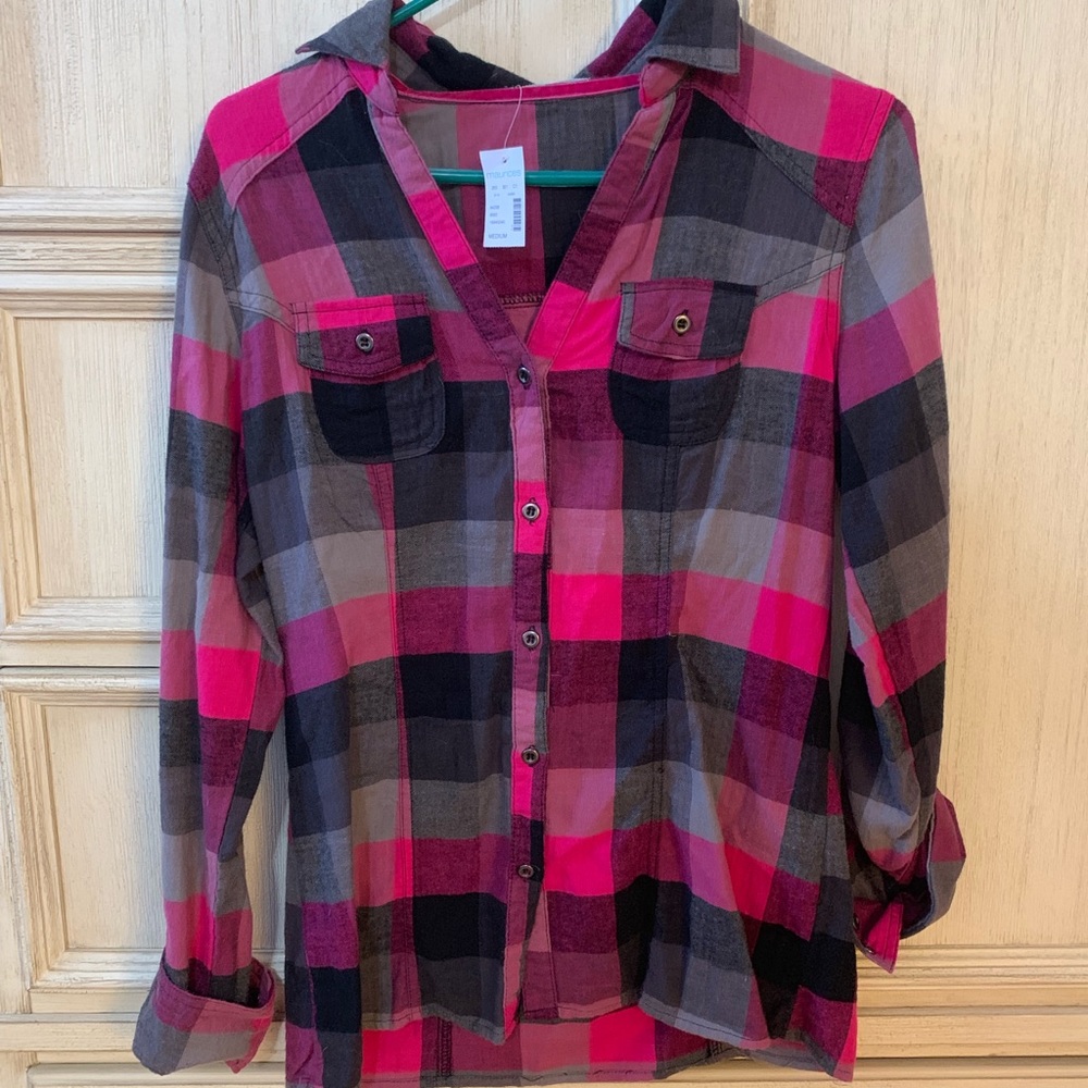Women’s flannel button down Maurice’s shirt